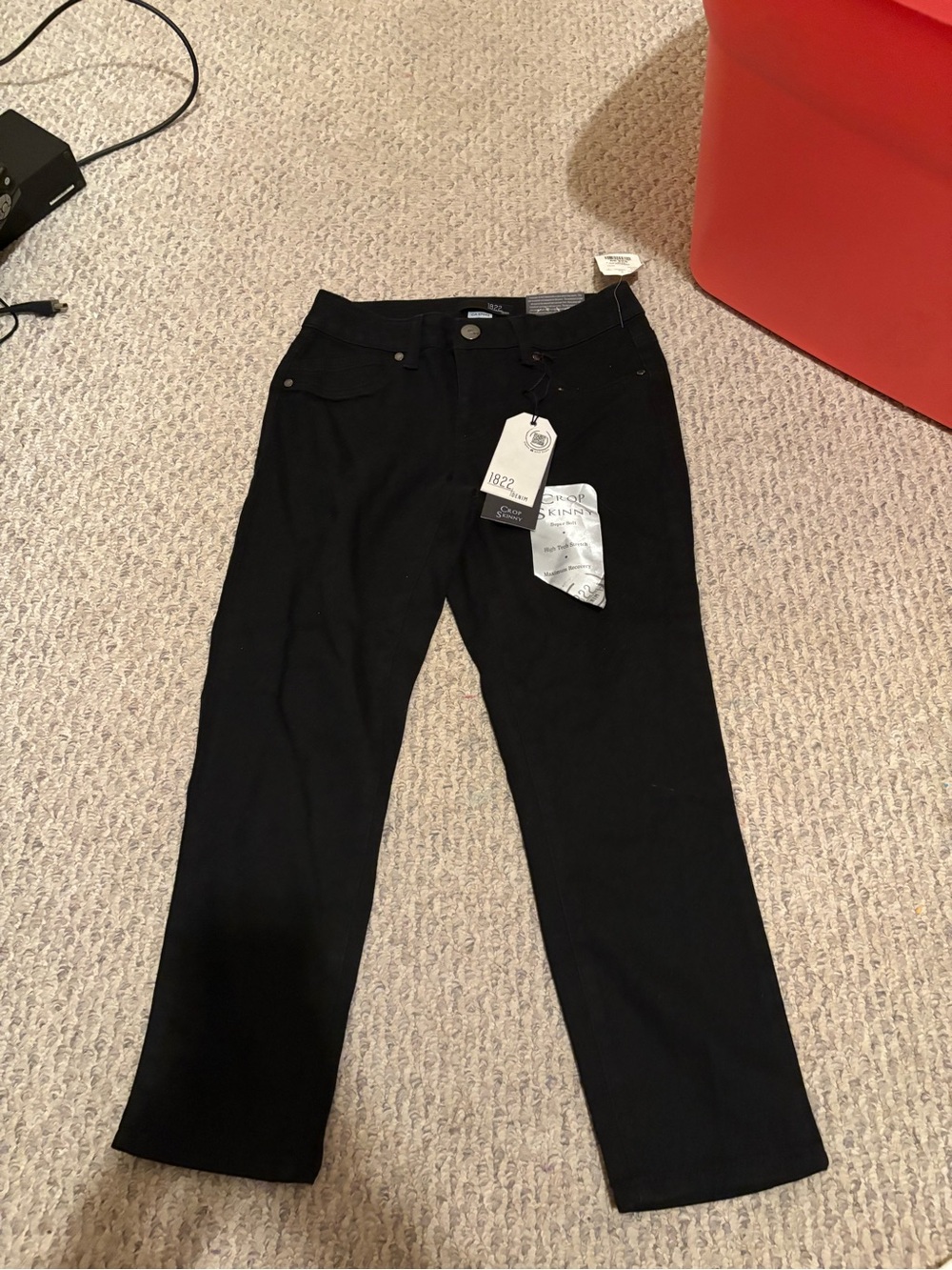 Black cropped skinny jeans